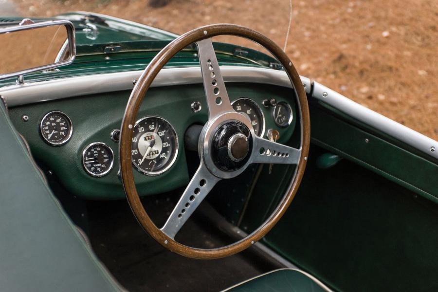 Торпедо Austin-Healey 100S 1954 года  (фото 3 из 32)